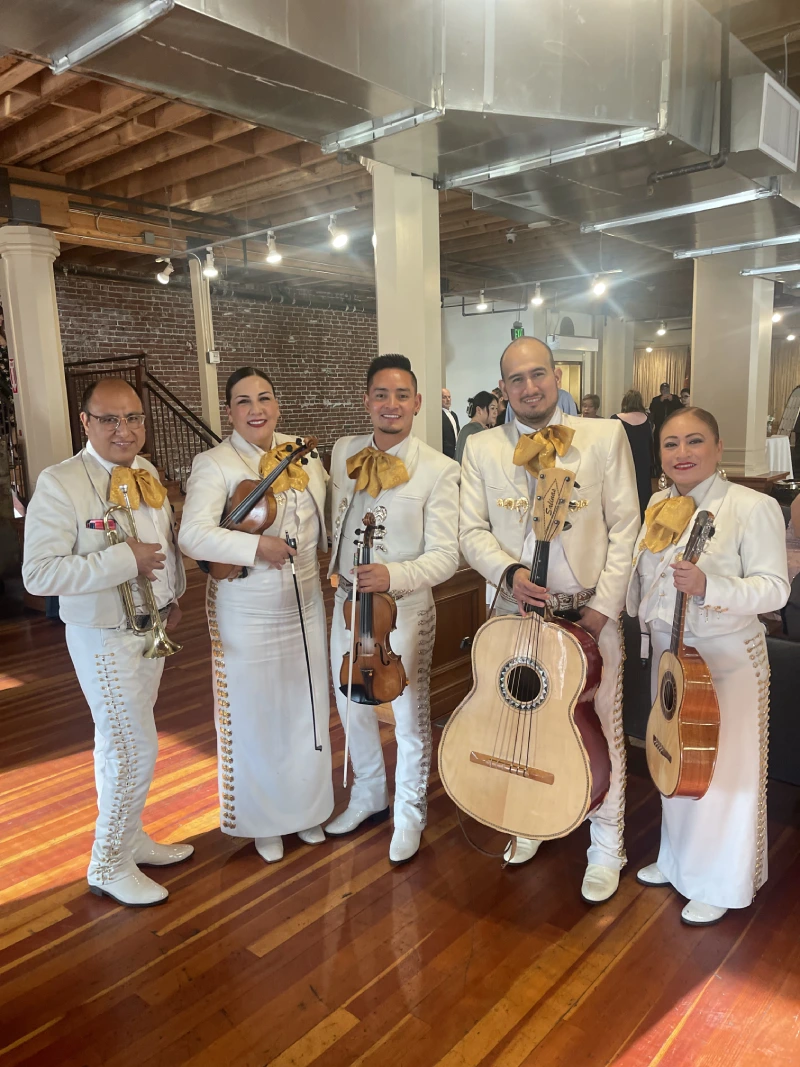 Mariachis para cumpleaños en Los Ángeles,CA